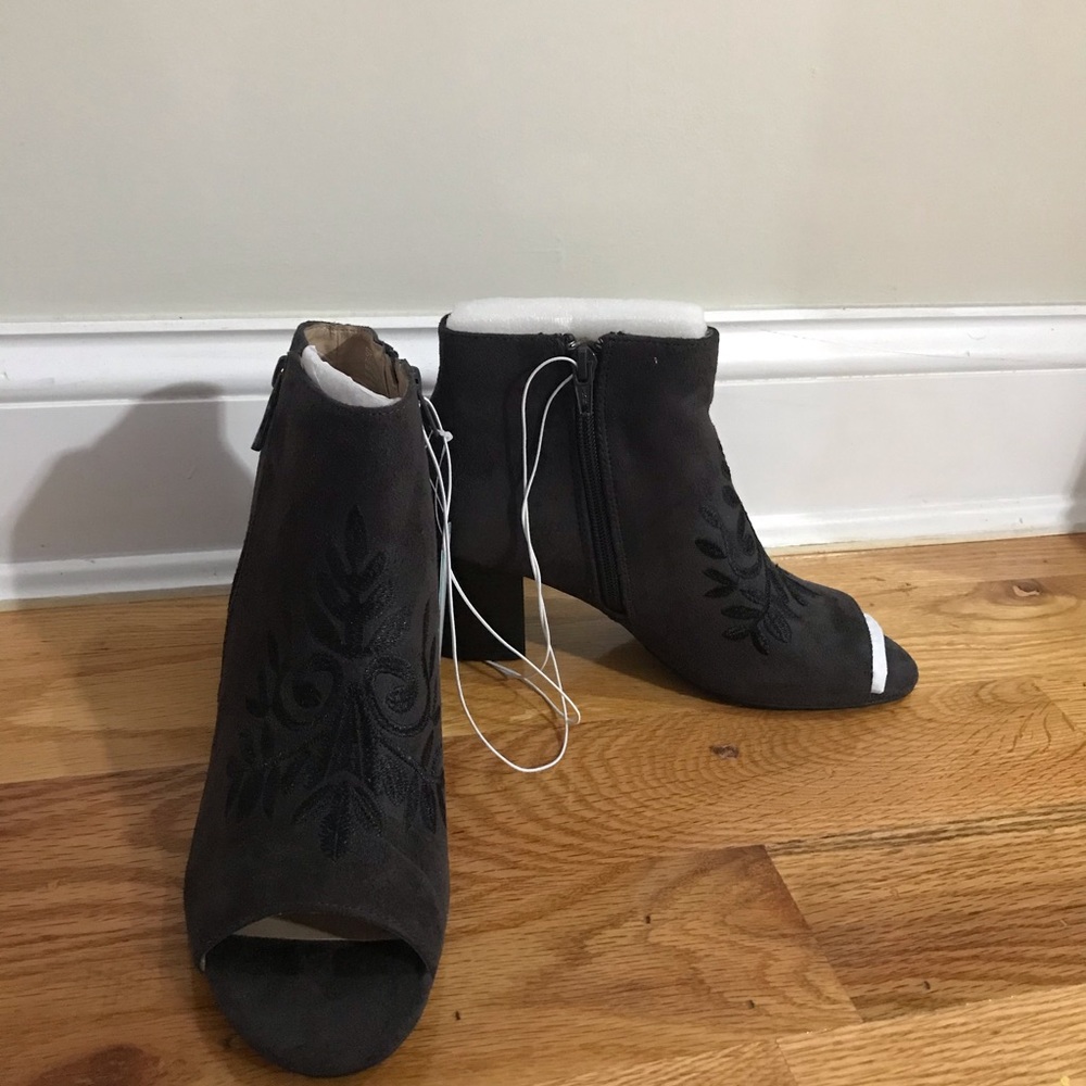 Booties - Picture 4 of 4